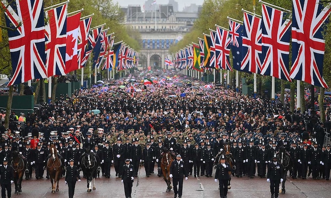 Los cuerpos militares que acompañan a los reyes Carlos y Camilla en los desfiles de la coronación