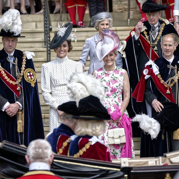 Emoción y orgullo en el primer desfile de la Orden de la Jarretera con Carlos III y Camilla como Reyes