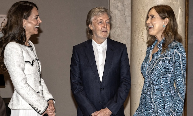 La princesa de Gales junto a Paul McCartney y su esposa, Nancy Shevell Esposa