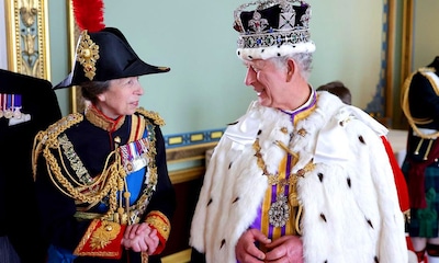 La divertida y curiosa forma con la que el rey Carlos ha felicitado a su hermana, la princesa Ana