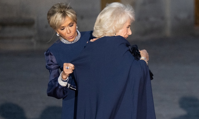 Reina Camilla y Brigitte Macron