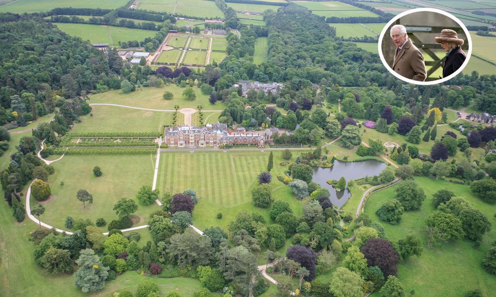 Carlos III planea un camping de lujo en una de sus residencias reales