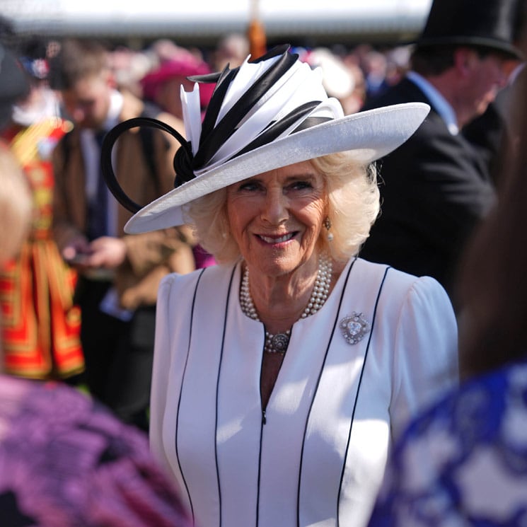 El broche de más de dos millones de euros que la reina Camilla ha sacado de su corona