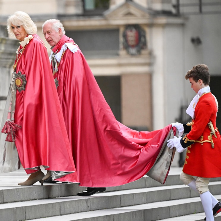 Los reyes Carlos y Camilla, en la majestuosa ceremonia de la Orden del Imperio Británico ante casi 2.000 invitados