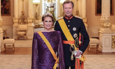 Los grandes duques de Luxemburgo celebran los 42 años de su matrimonio con nuevos retratos oficiales