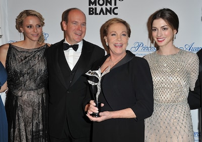 Charlene y Alberto de Mónaco, rodeados de estrellas de Hollywood, reaparecen en la gala de los premios ‘Princesa Gracia’
