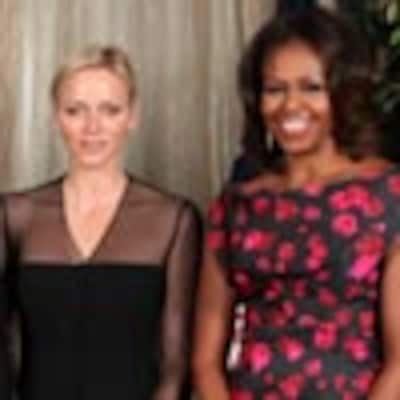 Charlene de Mónaco y Michelle Obama ponen el toque de 'glamour' a un almuerzo con sus esposos