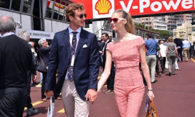 Pierre Casiraghi y Beatrice Borromeo, dos enamorados en el Gran Premio de Mónaco a dos meses de darse el 'sí, quiero'
