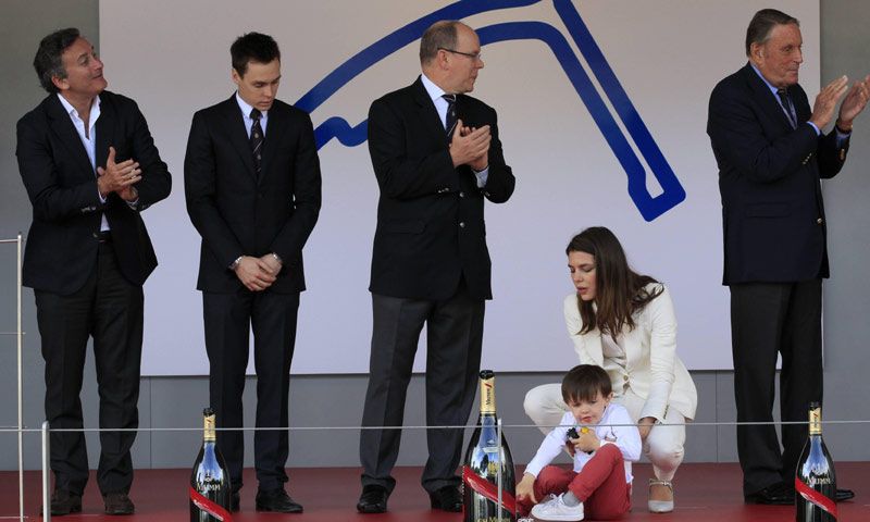 Carlota Casiraghi, todo ternura con su hijo Raphaël
