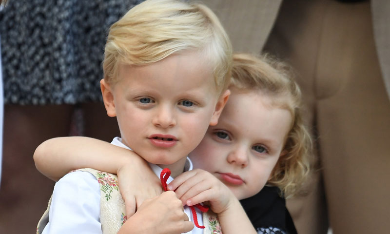 ¡Con superhéroes y en un camión de bomberos! Así ha sido el cumpleaños de Jacques y Gabriella de Mónaco