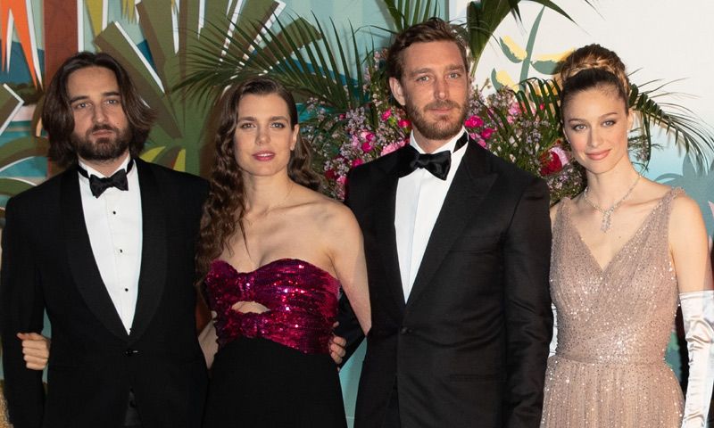 Carlota Casiraghi reaparece junto a Dimitri Rassam en el Baile de la Rosa