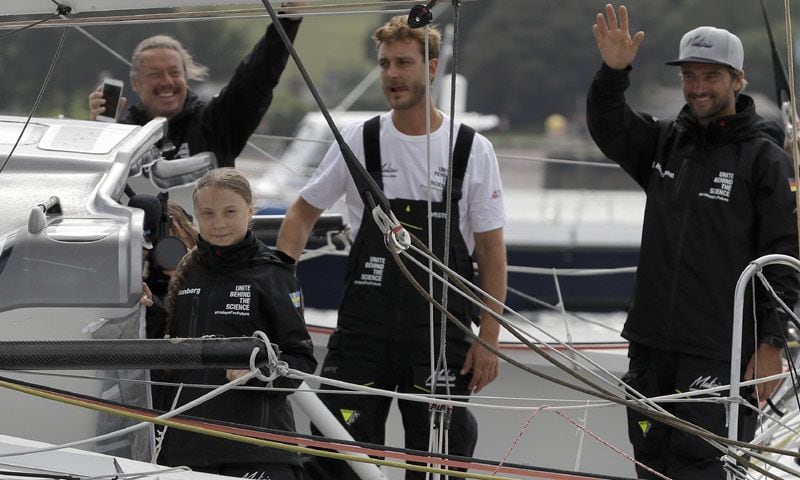 ¡Viento en popa a toda vela! Pierre Casiraghi y la activista Greta Thunberg comienzan su travesía