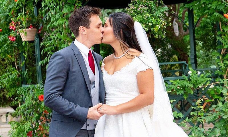 Marie Chevallier y Louis Ducruet celebran su primer mes de casados con nuevas (y divertidas) fotos