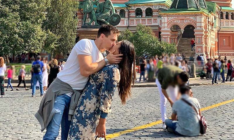 'En Moscú con amor': Louis Ducruet y Marie Chevallier dan rienda suelta a la pasión