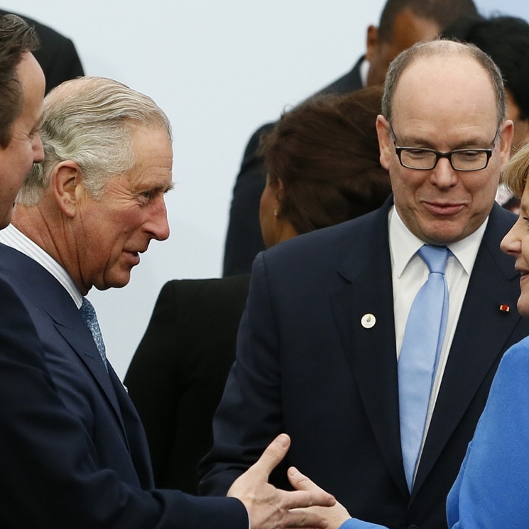 El príncipe Carlos y Alberto de Mónaco coincidieron hace quince días en un acto público