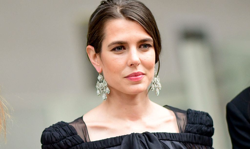 En ¡HOLA!, el desembarco más chic de Carlota Casiraghi en su treinta y cuatro cumpleaños