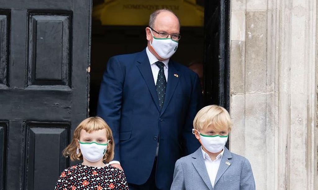 La princesa Charlene, la gran ausente en el primer día de cole de sus mellizos, Jacques y Gabriella