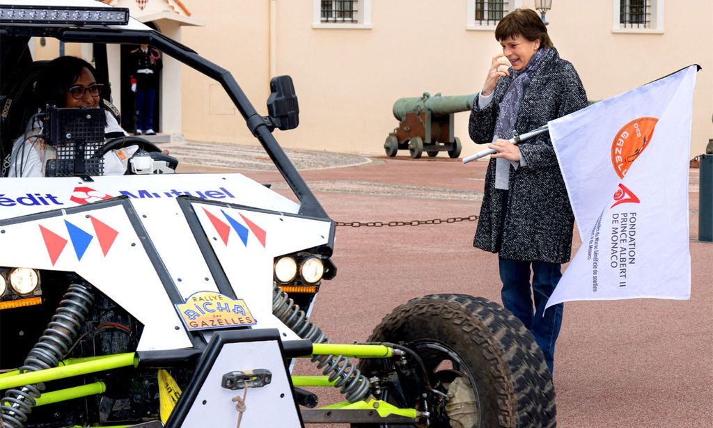 ¡Rugen los motores! Estefanía de Mónaco da el pistoletazo de salida al rally femenino por excelencia