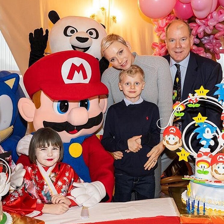 La original fiesta de cumpleaños de Jacques y Gabriella de Mónaco ¡con temática japonesa y la niña disfrazada de Geisha!