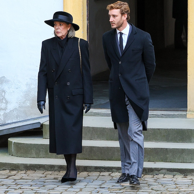 Carolina de Mónaco y Pierre Casiraghi, junto al rey Felipe de Bélgica, asisten al funeral de Max de Baden 