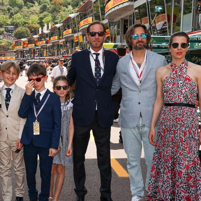 Carlota Casiraghi, acompañada de toda su familia, anfitriona de lujo en el Gran Premio de Mónaco de Fórmula 1 