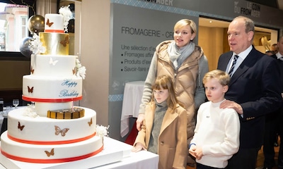 Charlene de Mónaco celebra su 46 cumpleaños en un popular mercado y acompañada de su marido y sus hijos