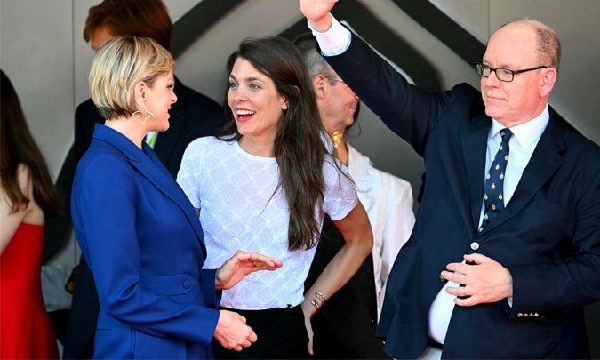 De la divertida charla entre Carlota Casiraghi y Charlene a las lágrimas del príncipe Alberto en la Fórmula 1 de Mónaco