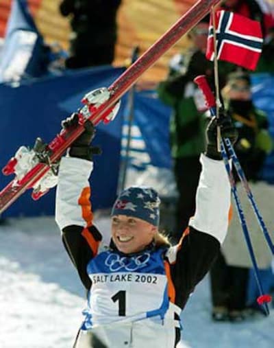 Haakon y Mette-Marit vuelven a casa con una medalla de oro