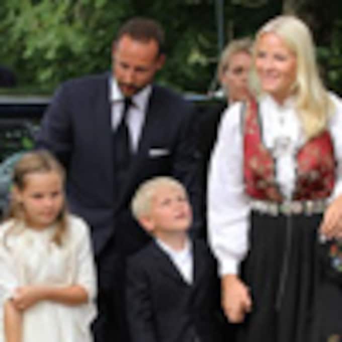 La Familia Real noruega se reúne en la confirmación de Marius, hijo mayor de la princesa Mette-Marit