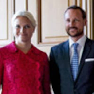 Se acrecientan los rumores de separación de los príncipes Haakon y Mette-Marit