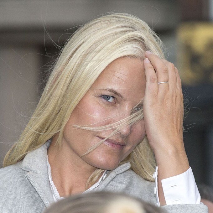 La Casa Real noruega confirma que Mette Marit padece el 'Síndrome de los cristales'