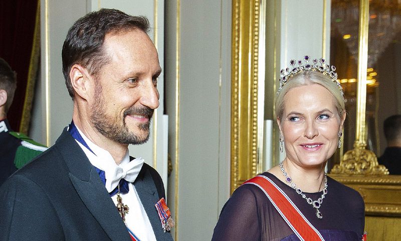 Mette-Marit de Noruega reaparece tras anunciar que padece fibrosis pulmonar