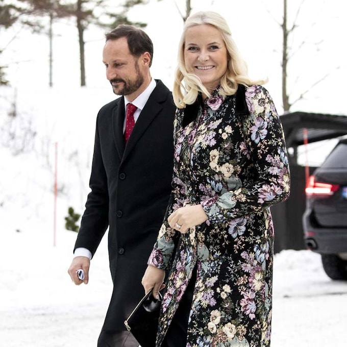¡Feliz y en familia! Mette-Marit de Noruega no se pierde la tradicional misa de Navidad