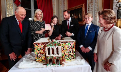 Con una casa de pan de jengibre y la mejor de sus sonrisas: el 'christmas' de la Familia Real noruega