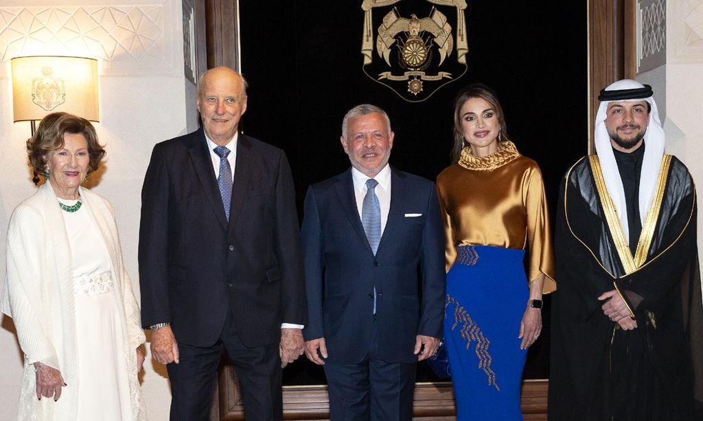 Rania de Jordania pone el broche de oro al primer día de visita de Estado de Harald y Sonia de Noruega