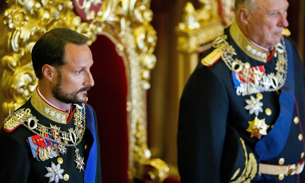 Haakon de Noruega asume una responsabilidad histórica mientras se amplía la baja de su padre