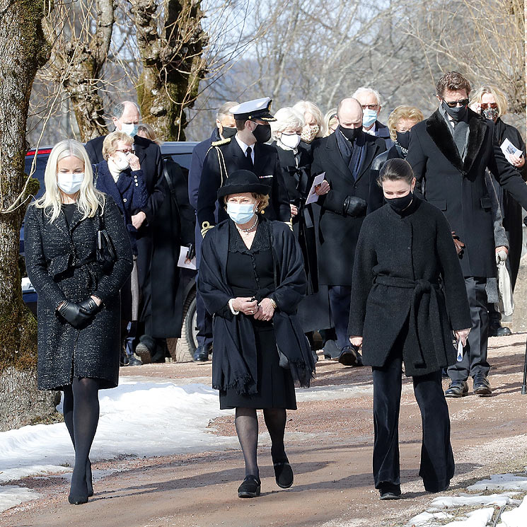 La Familia Real de Noruega da el último adiós a Erling Lorentzen, el cuñado del rey Harald