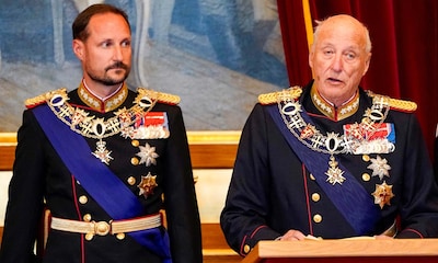 Harald de Noruega reaparece en el Parlamento tras la ausencia del año pasado