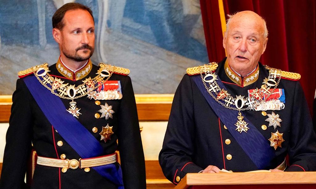 Harald de Noruega y el príncipe Haakon