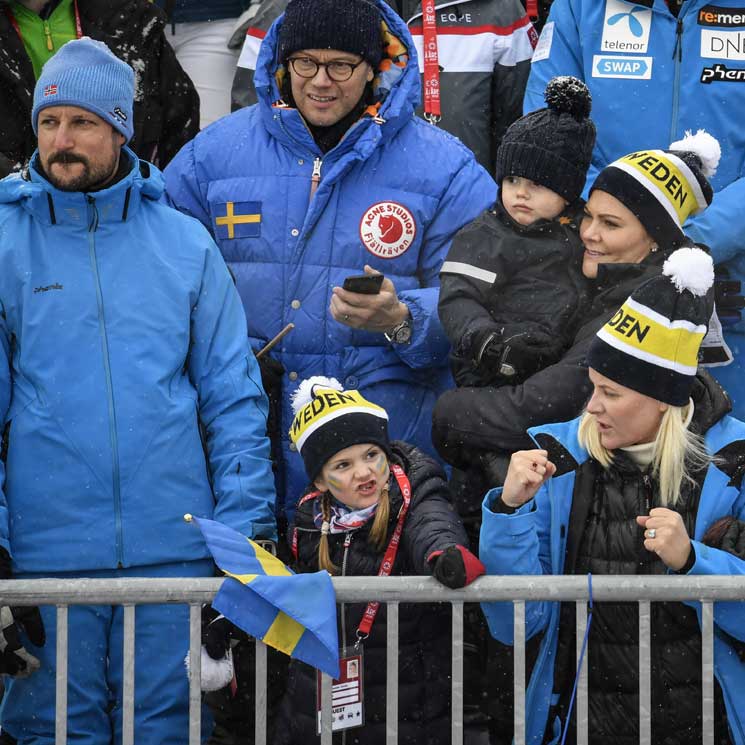 Haakon y Mette- Marit de Noruega suspenden su visita a Suecia por el avance del coronavirus