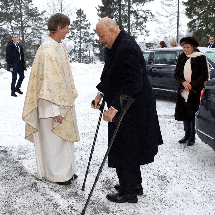 Primeras imágenes de Harald de Noruega junto a su familia tras recibir el alta hospitalaria