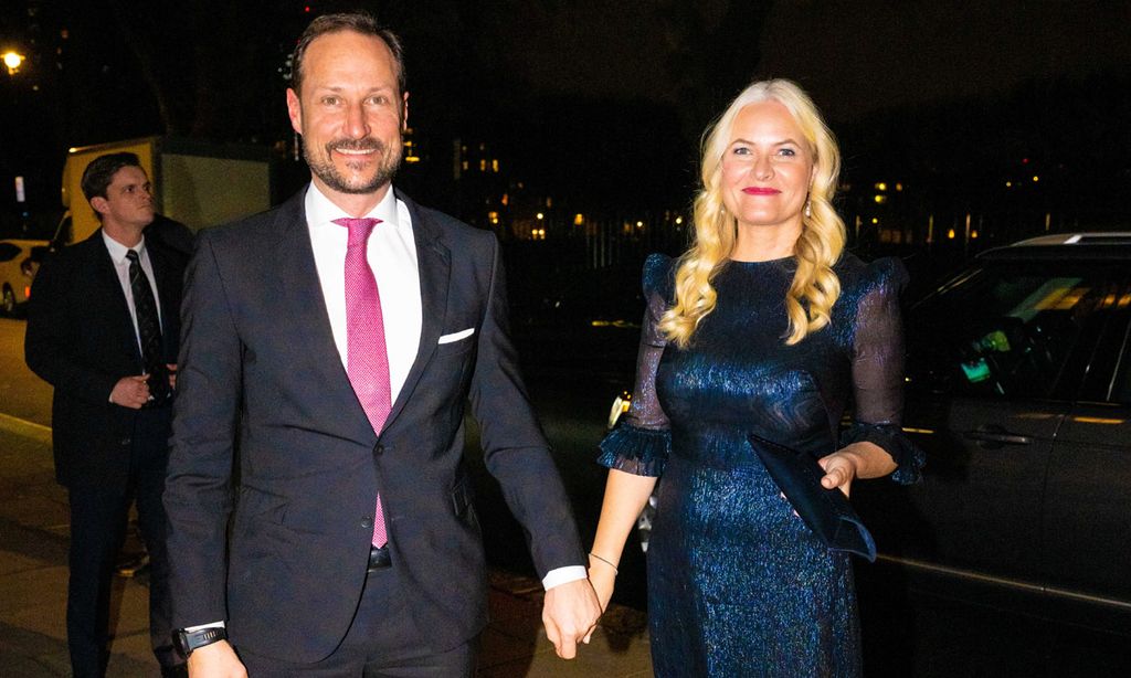 Haakon de Noruega demuestra que sigue tan enamorado de Mette-Marit como el primer día