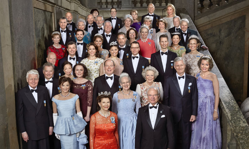 Quién es quién en el retrato oficial del 70º cumpleaños de Carlos Gustavo de Suecia