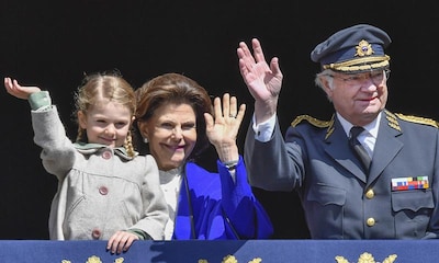 Los príncipes Estelle y Oscar de Suecia eclipsan al rey Carlos Gustavo en su 71 cumpleaños