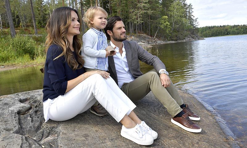 ¡Primera misión superada! Un adorable Alexander de Suecia conquista a todos en su primer acto oficial