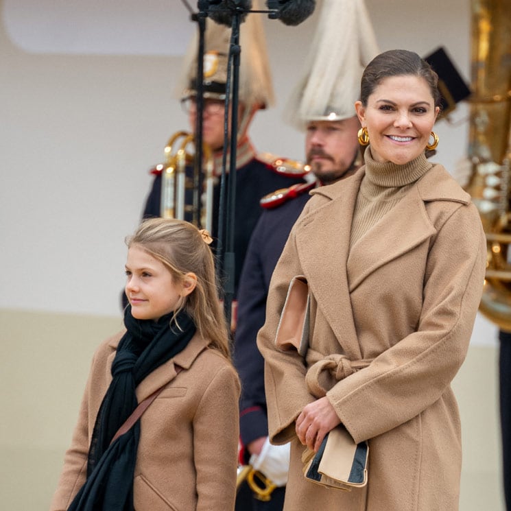 La estilosa aparición de Estelle de Suecia imitando a mamá