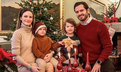La bella felicitación navideña de Carlos Felipe y Sofia de Suecia con su 'familia creciente'