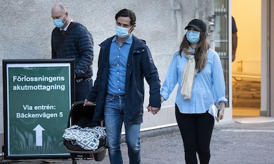 Carlos Felipe y Sofia de Suecia se van a casa con su tercer hijo horas después del nacimiento