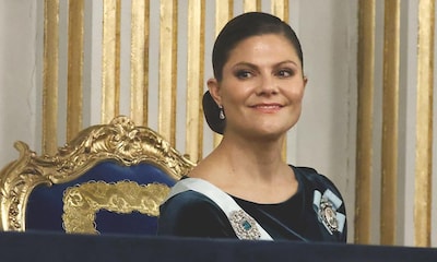 Victoria de Suecia felicita a su ahijada, Ingrid Alexandra de Noruega, con una foto en la que aparece don Felipe