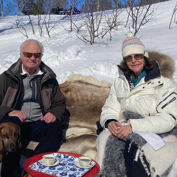 Esquiando y con un tentempié en medio de la nieve: así ha pasado la Familia Real sueca la Pascua
